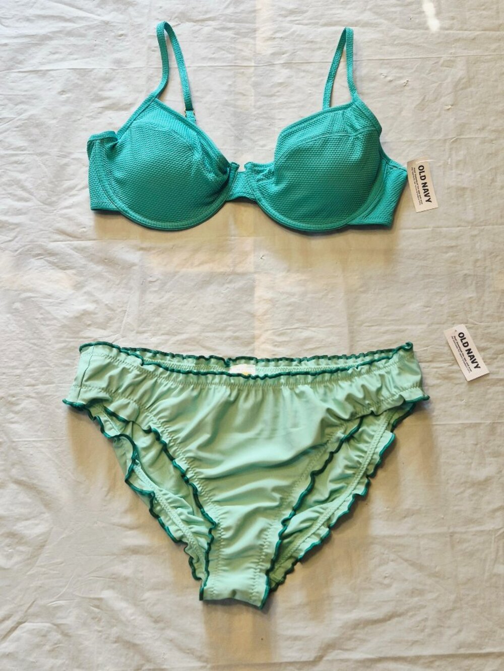 NWT L Old Navy 2 Piece Bikini Palo Verde Balconette Top Mid-Rise Ruffle Bottom